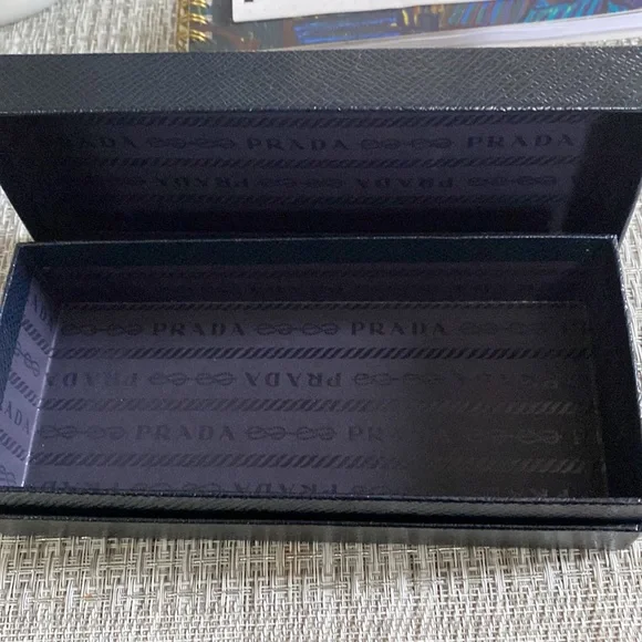 Prada eyeglass box - Picture 2 of 2
